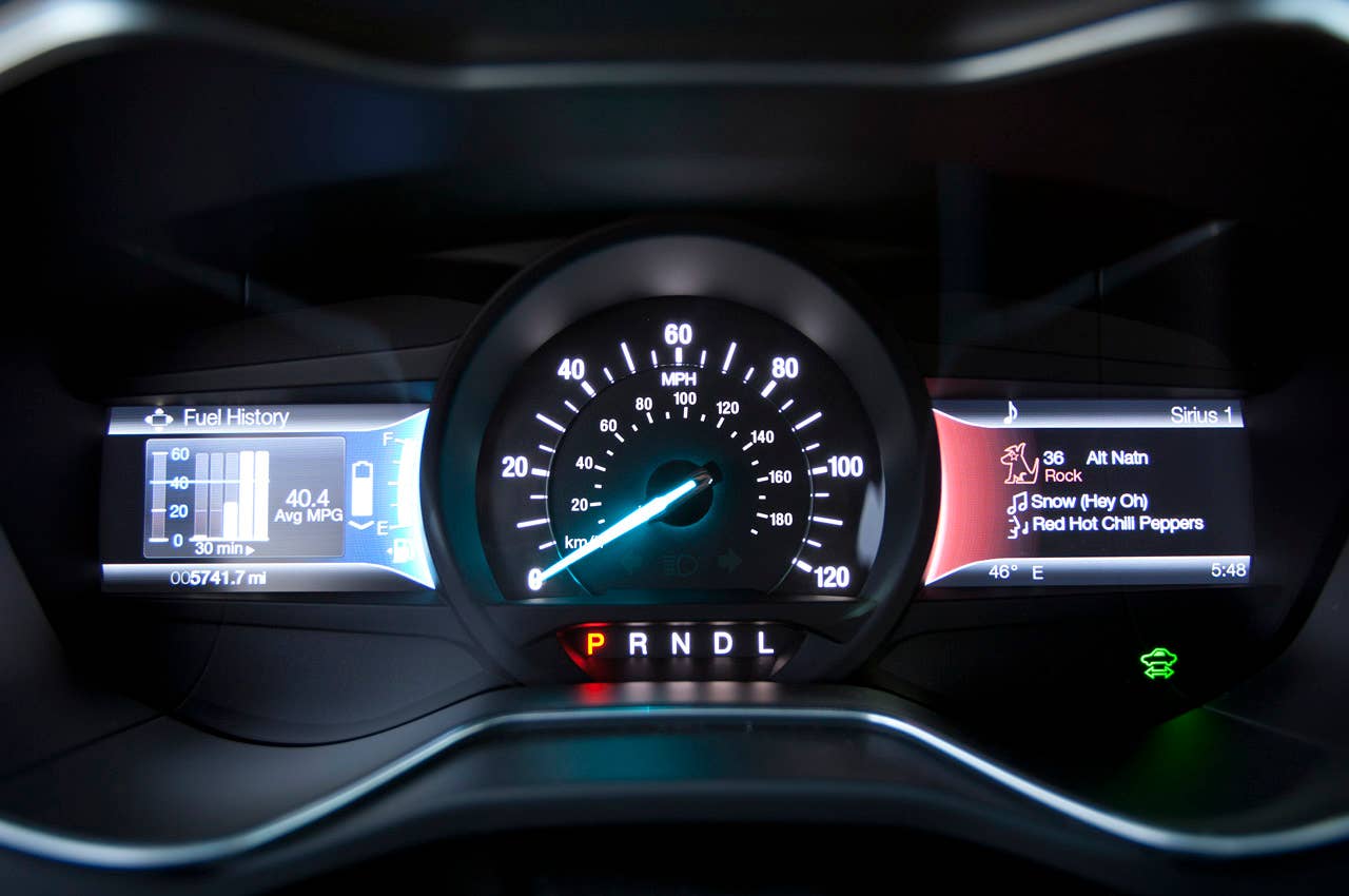 2013 Ford Fusion Hybrid SE gauges