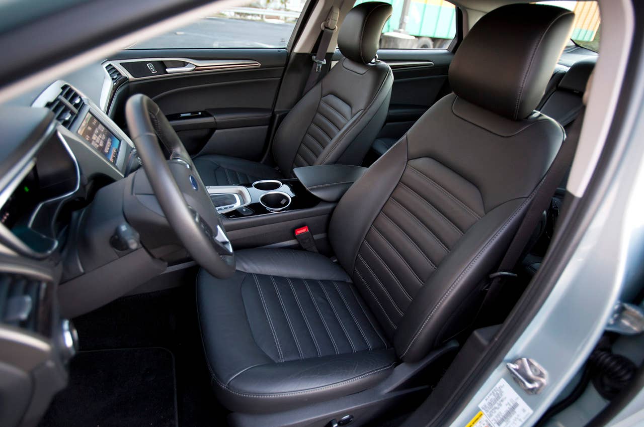 2013 Ford Fusion Hybrid SE front seats