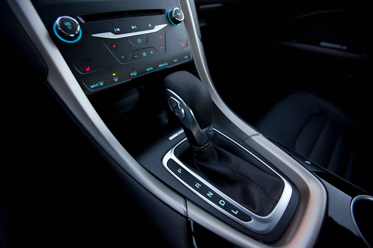 2013 Ford Fusion Hybrid SE shifter