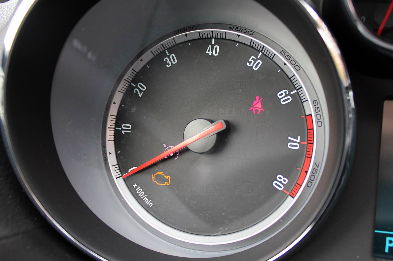 2011 Buick Regal CXL tachometer