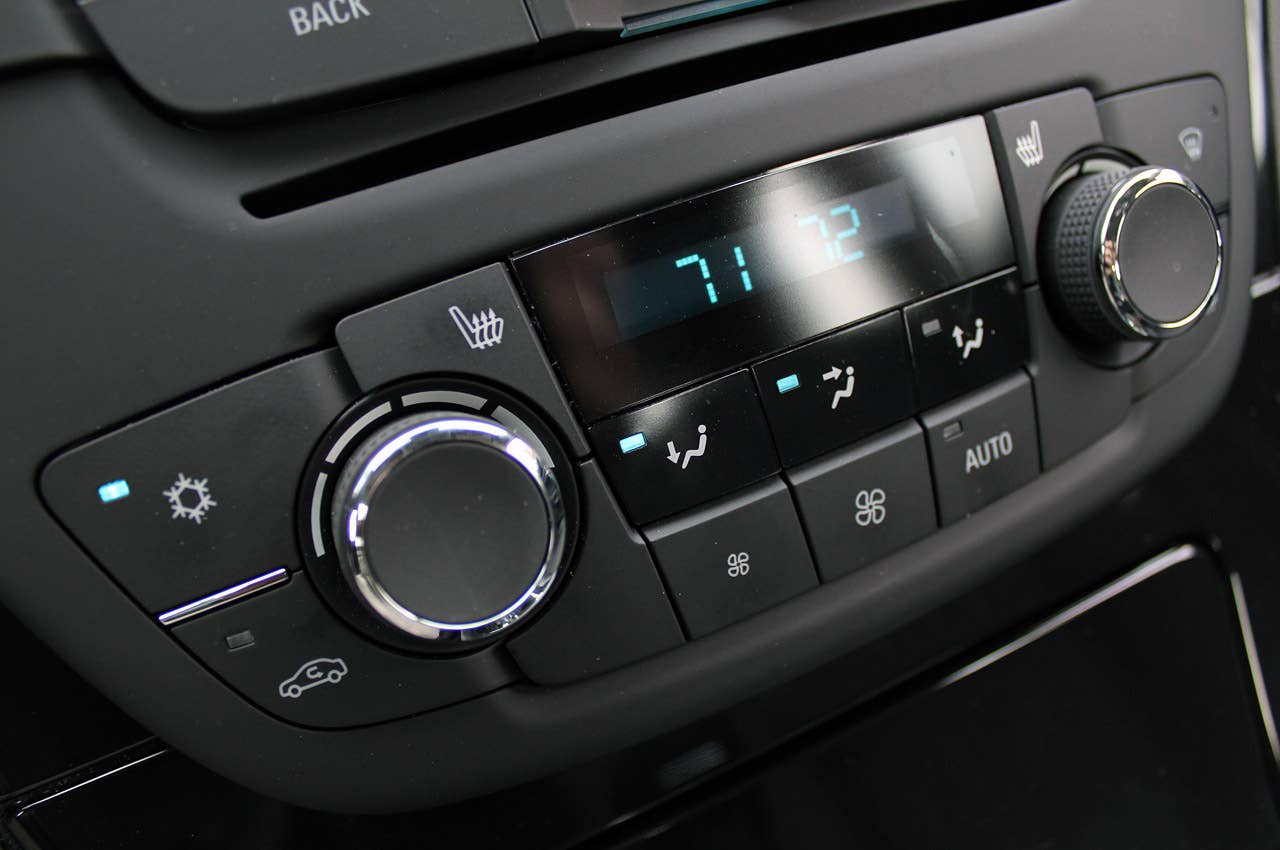 2011 Buick Regal CXL climate controls