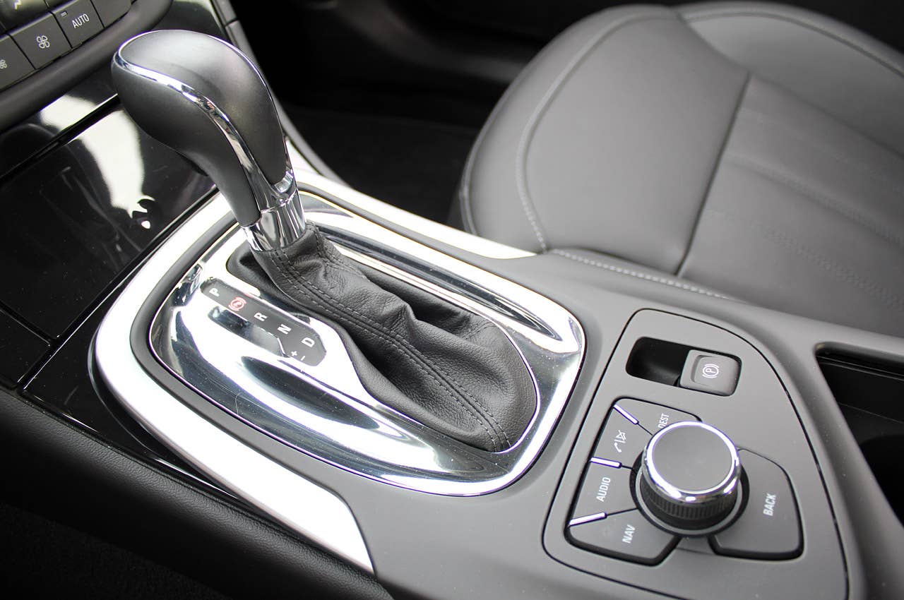 2011 Buick Regal CXL shifter