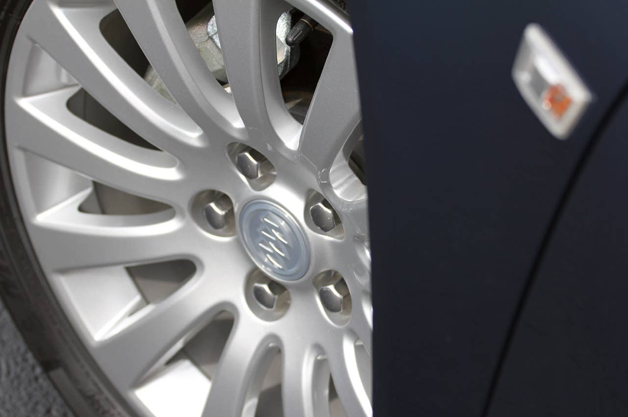 2011 Buick Regal CXL wheel