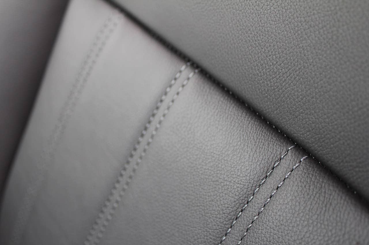 2011 Buick Regal CXL seats