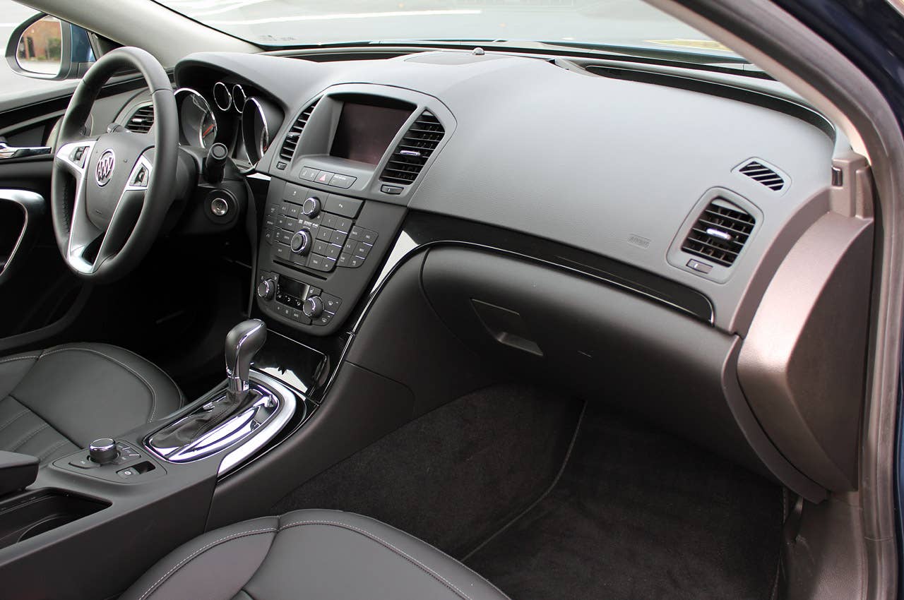 2011 Buick Regal CXL interior