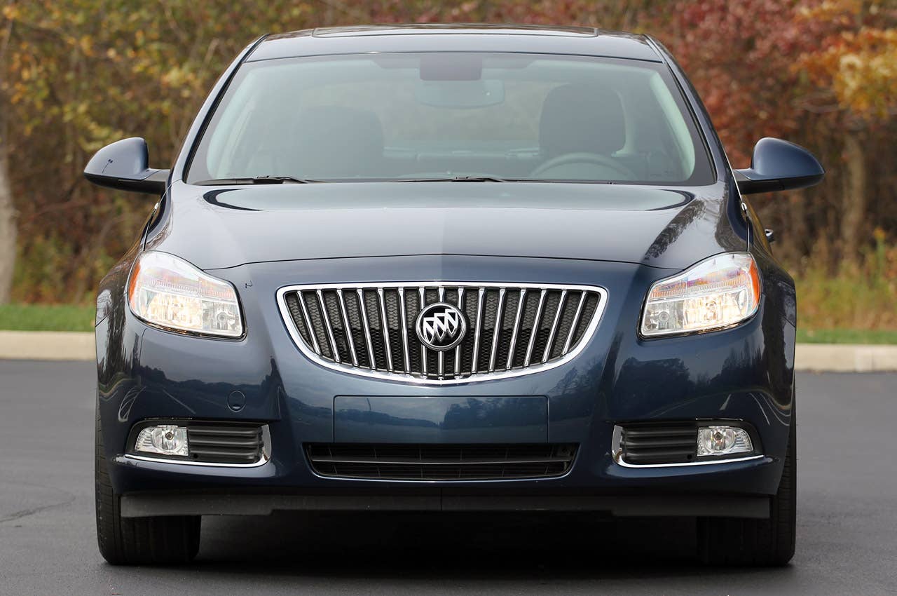 2011 Buick Regal CXL front view