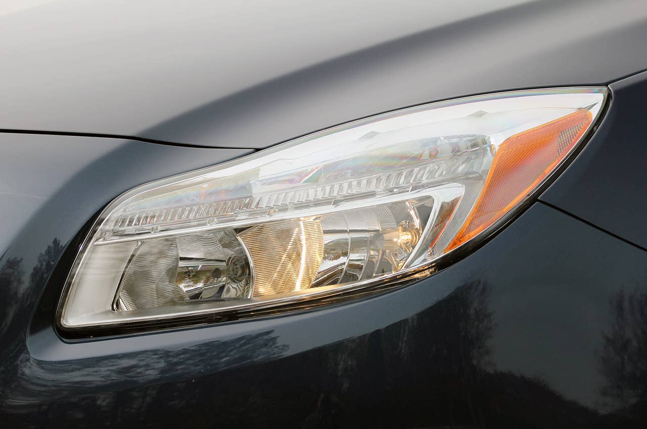 2011 Buick Regal CXL headlight