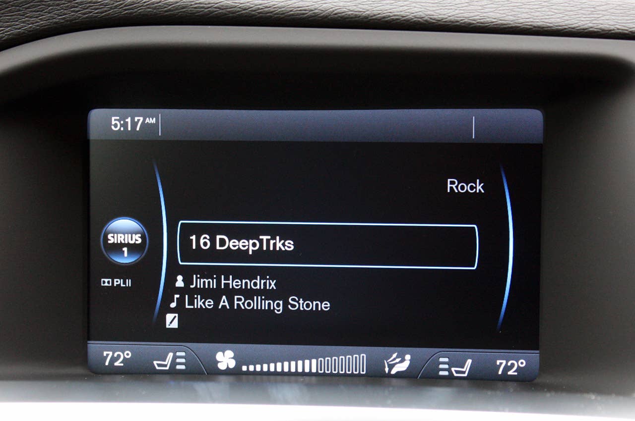 2011 Volvo S60 interior