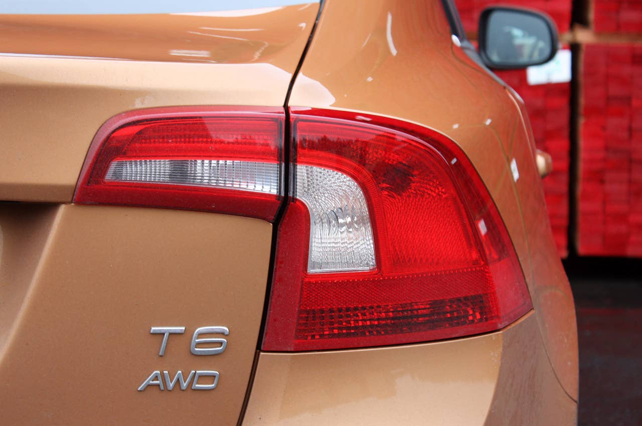 2011 Volvo S60 taillight