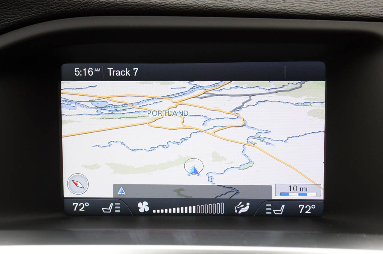 2011 Volvo S60 interior
