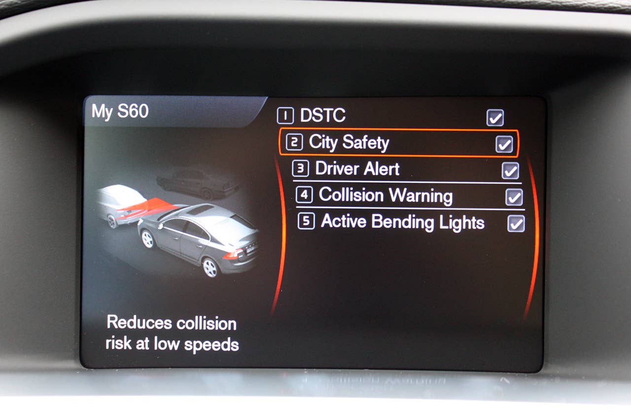 2011 Volvo S60 interior