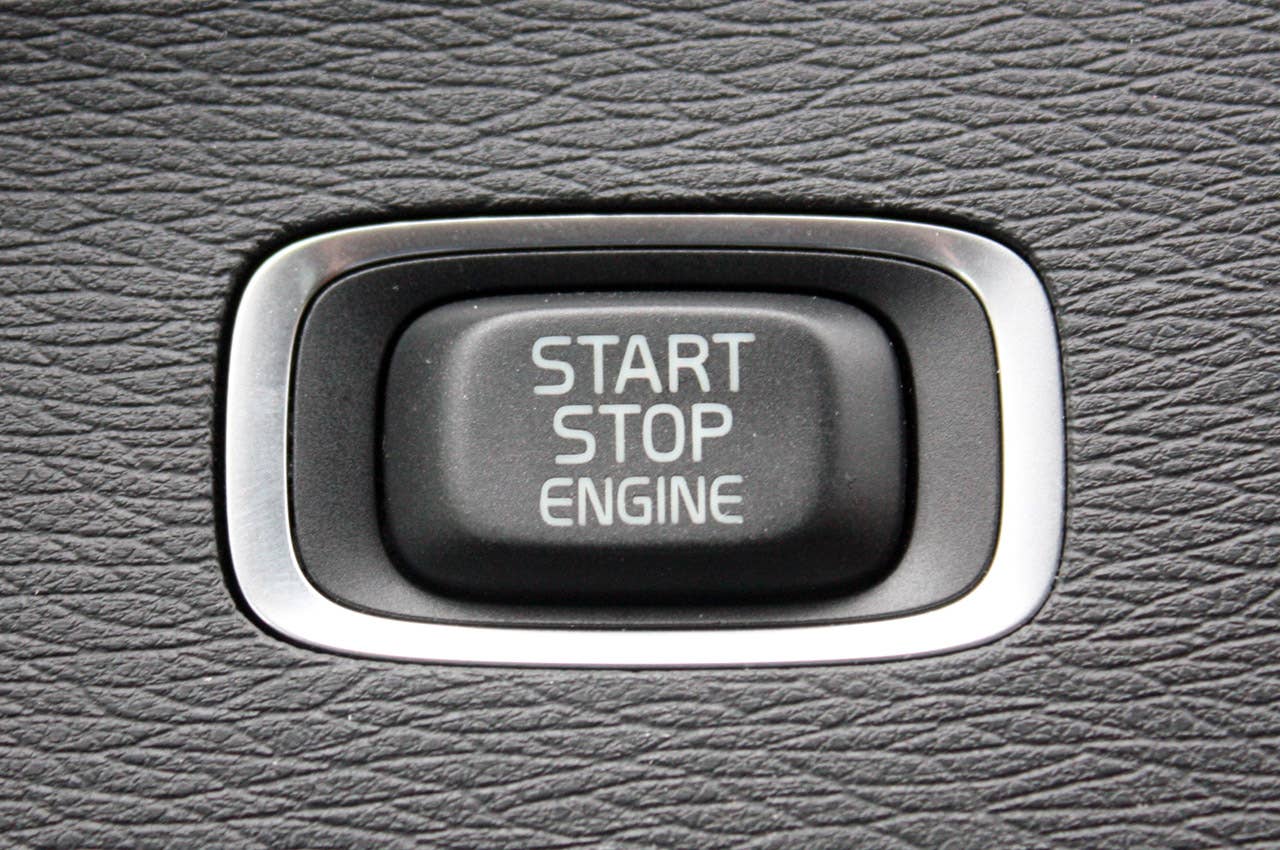 2011 Volvo S60 start-stop button