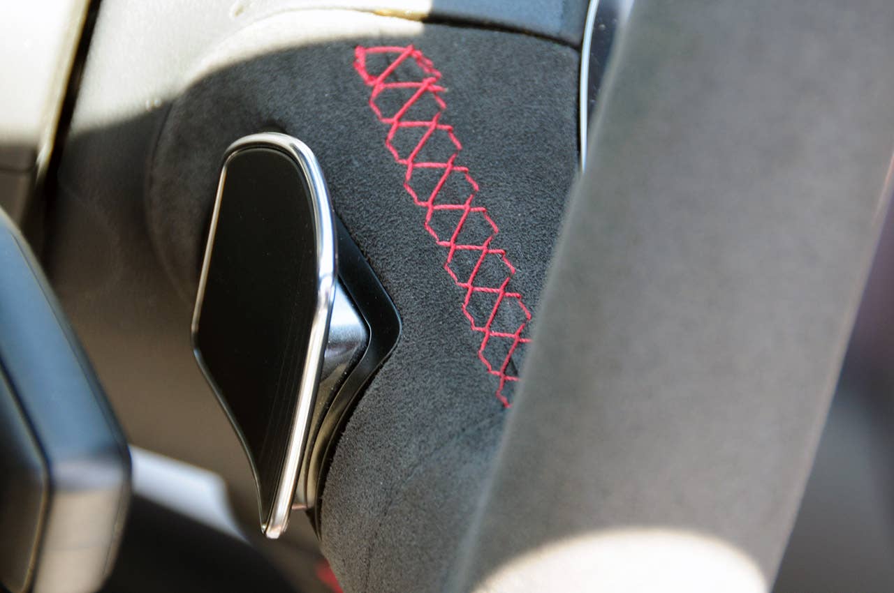 2012 Audi R8 GT paddle shifter