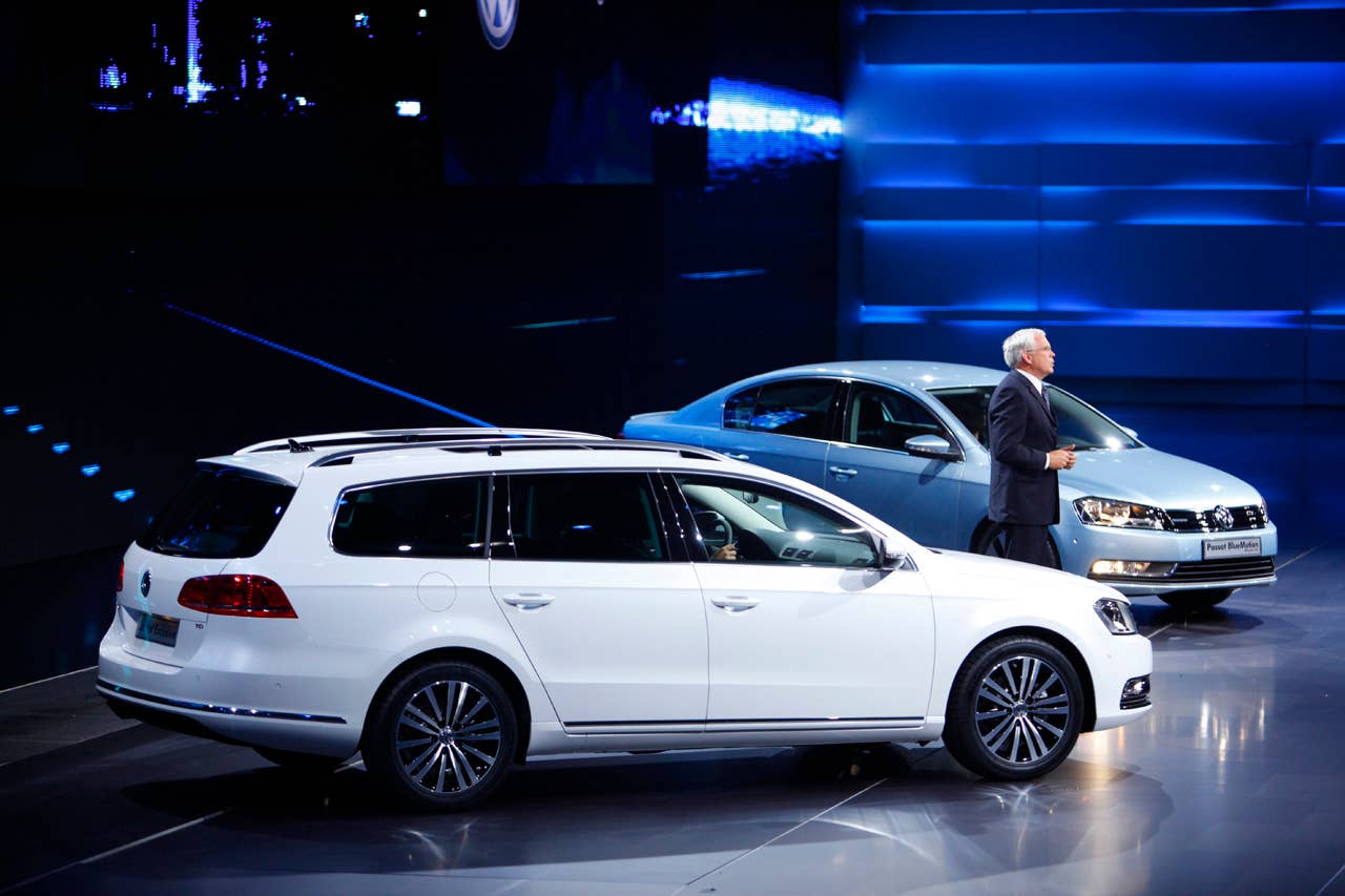 2011 Volkswagen Passat Wagon profile