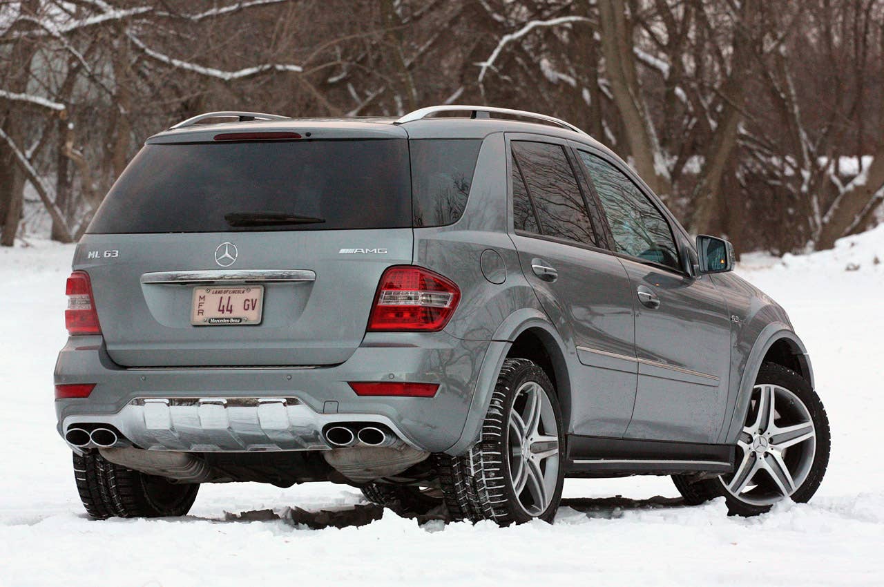 2011 Mercedes-Benz ML63 AMG rear 3/4 view