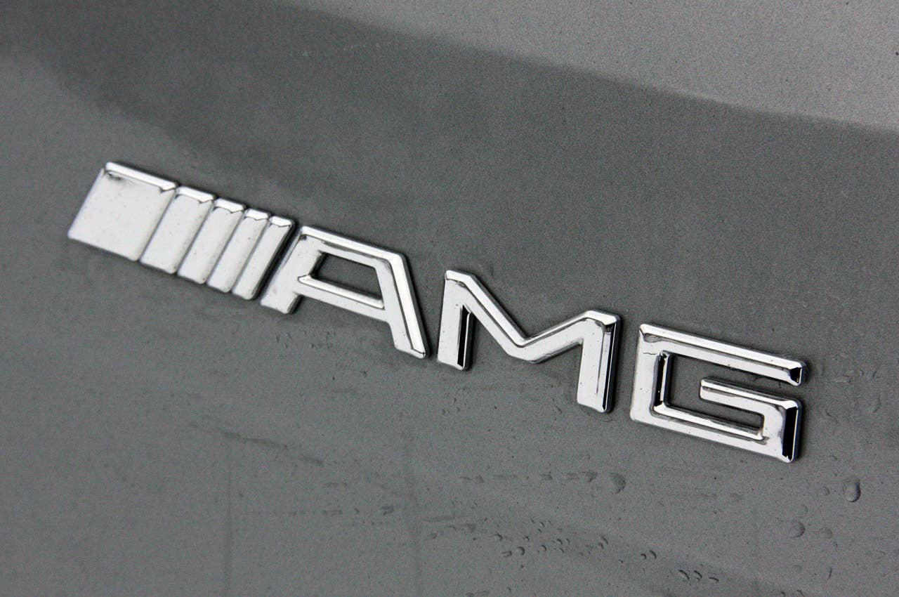 2011 Mercedes-Benz ML63 AMG badge