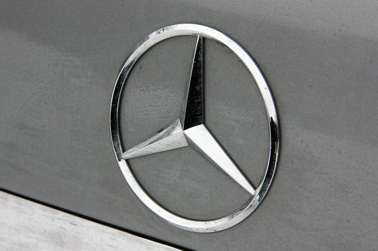 2011 Mercedes-Benz ML63 AMG logo