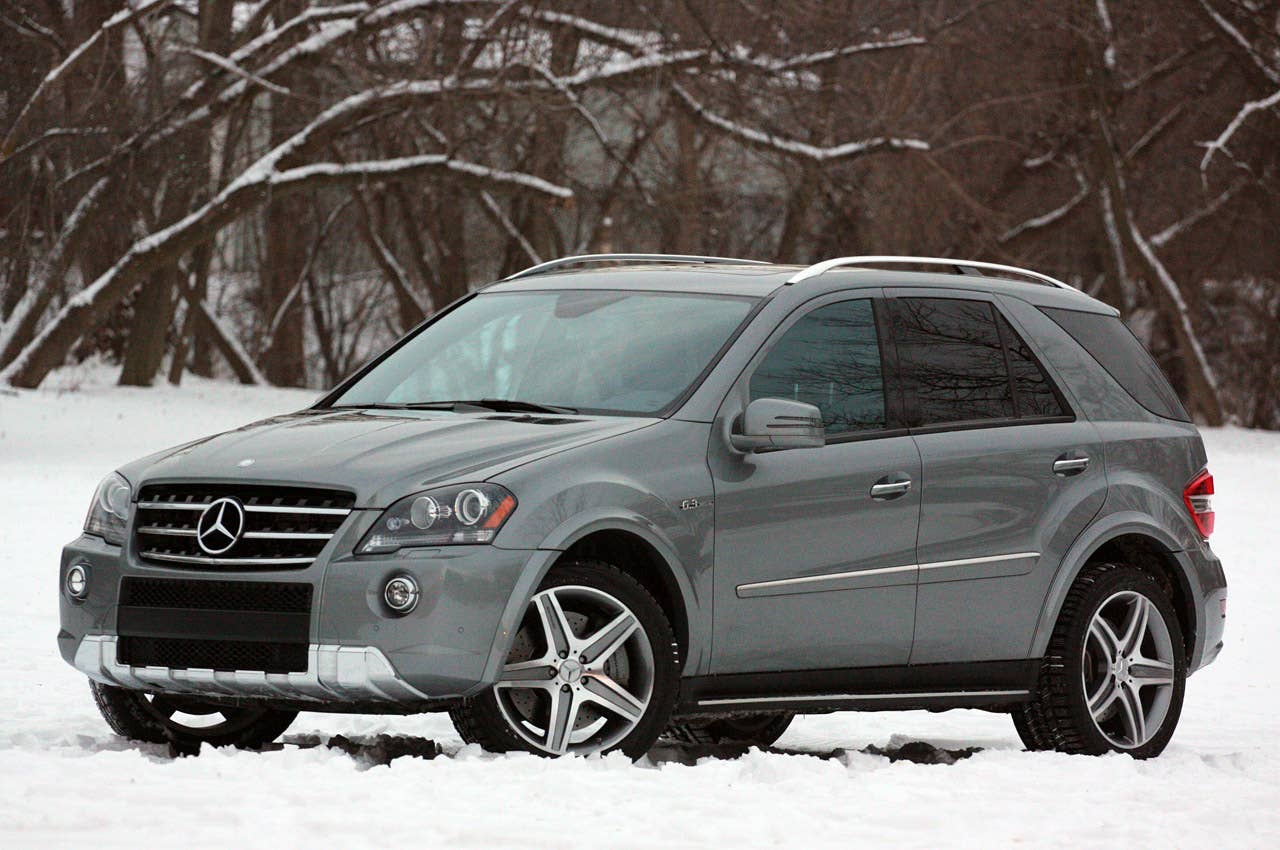 2011 Mercedes-Benz ML63 AMG front 3/4 view