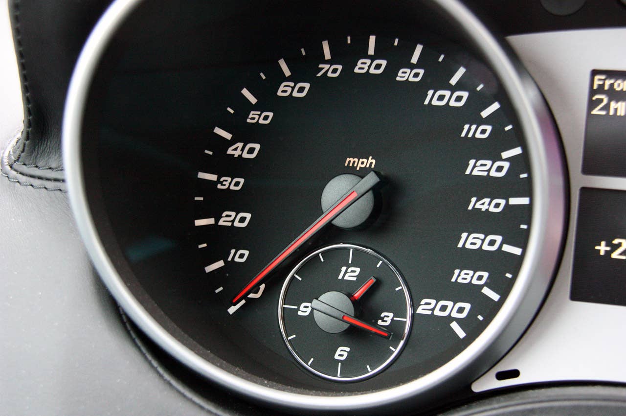 2011 Mercedes-Benz ML63 AMG speedometer