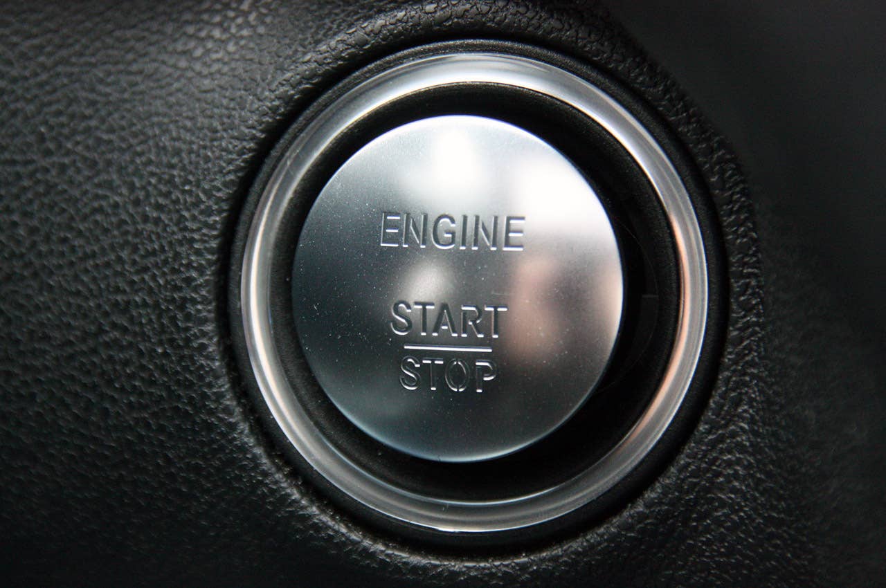 2011 Mercedes-Benz ML63 AMG start button