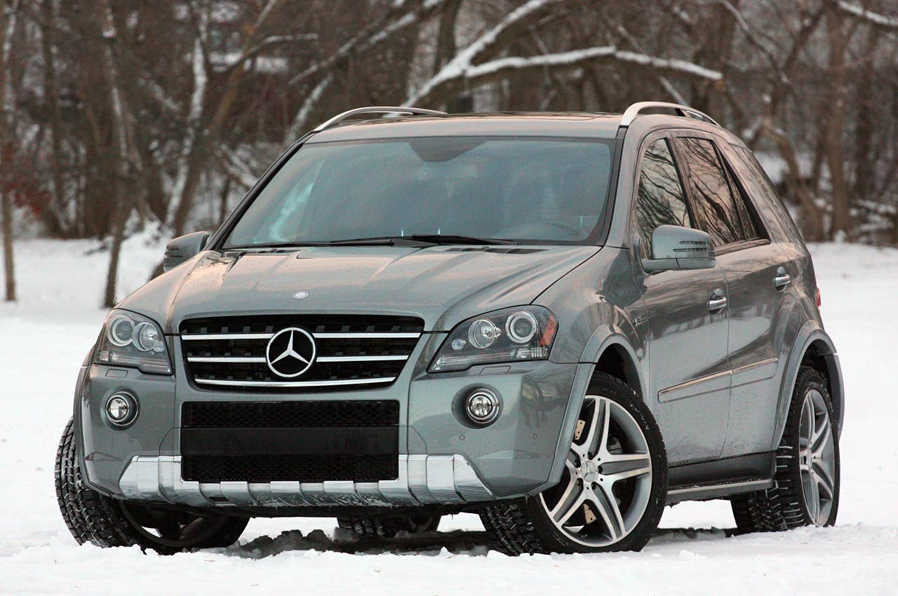 2011 Mercedes-Benz ML63 AMG front 3/4 view
