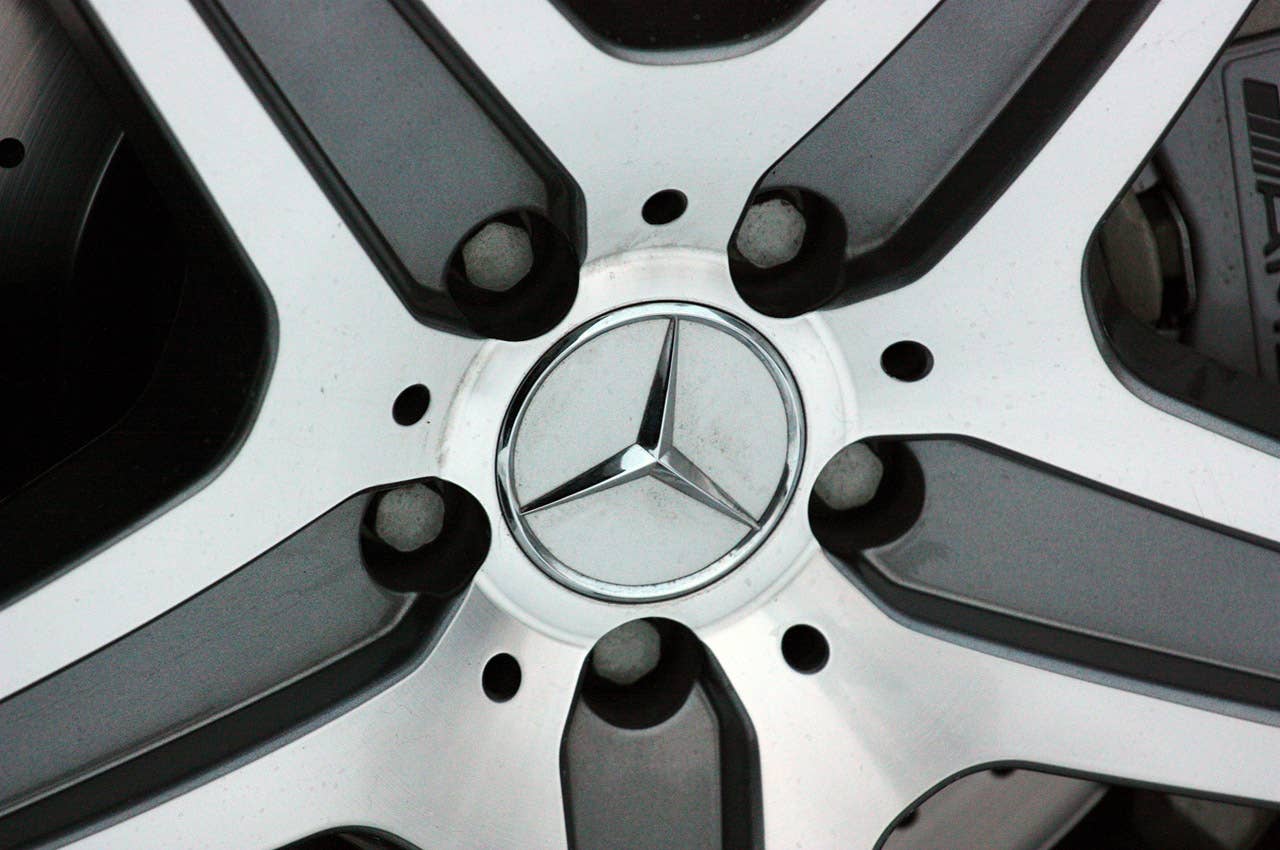 2011 Mercedes-Benz ML63 AMG wheel detail