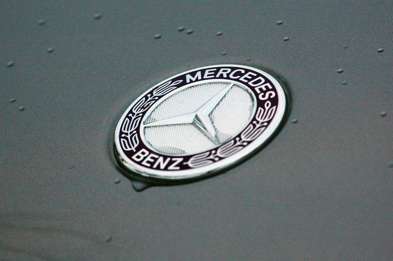 2011 Mercedes-Benz ML63 AMG logo