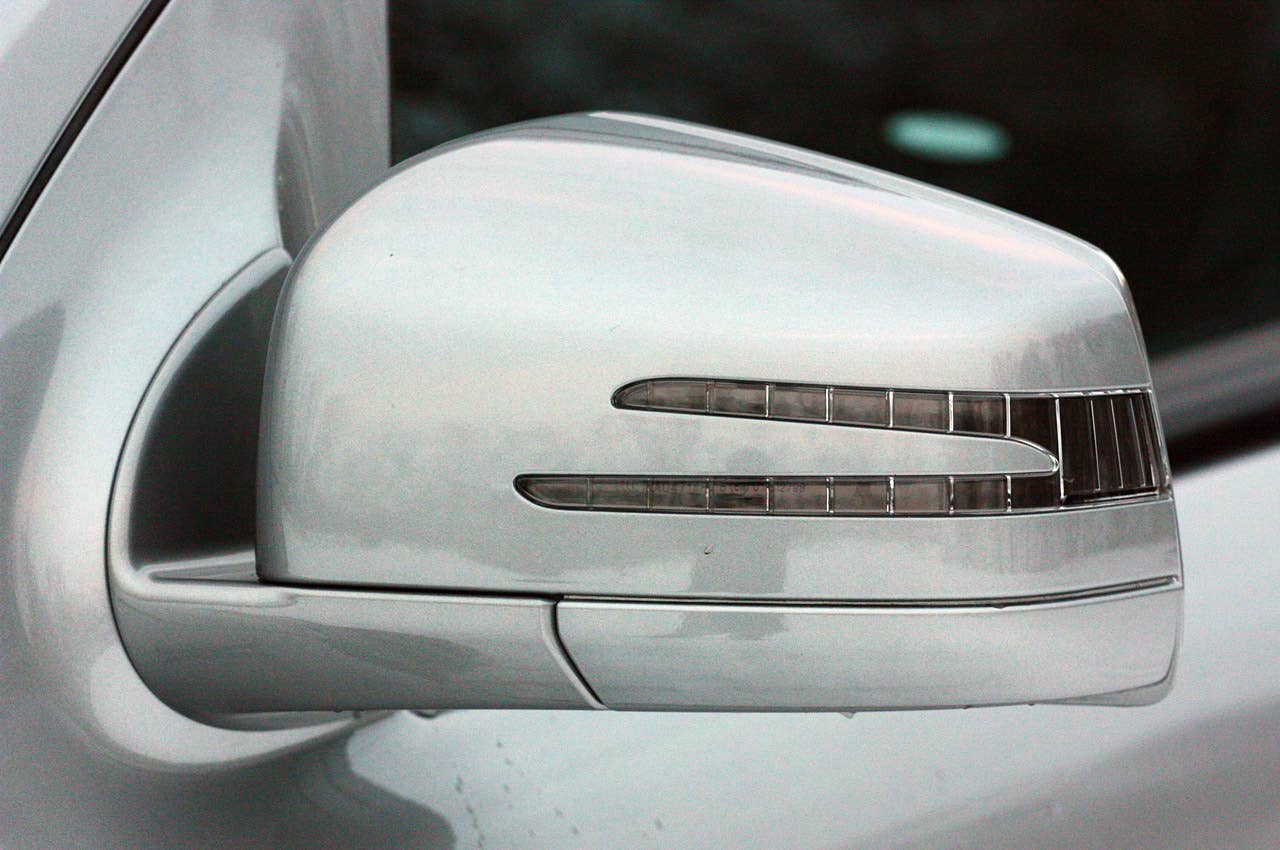 2011 Mercedes-Benz ML63 AMG side mirror