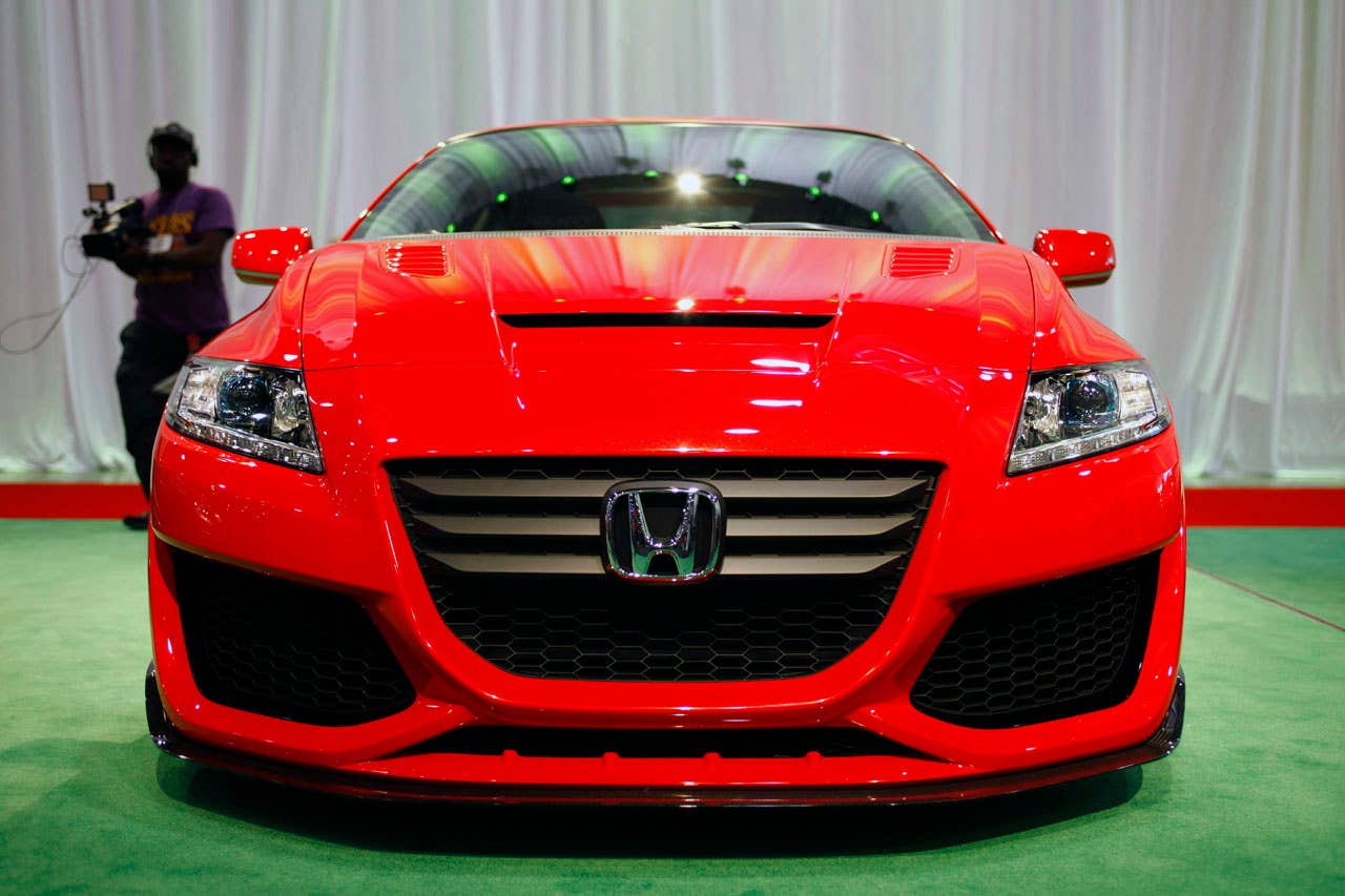 2011 Honda CR-Z Hybrid R Concept front 3/4