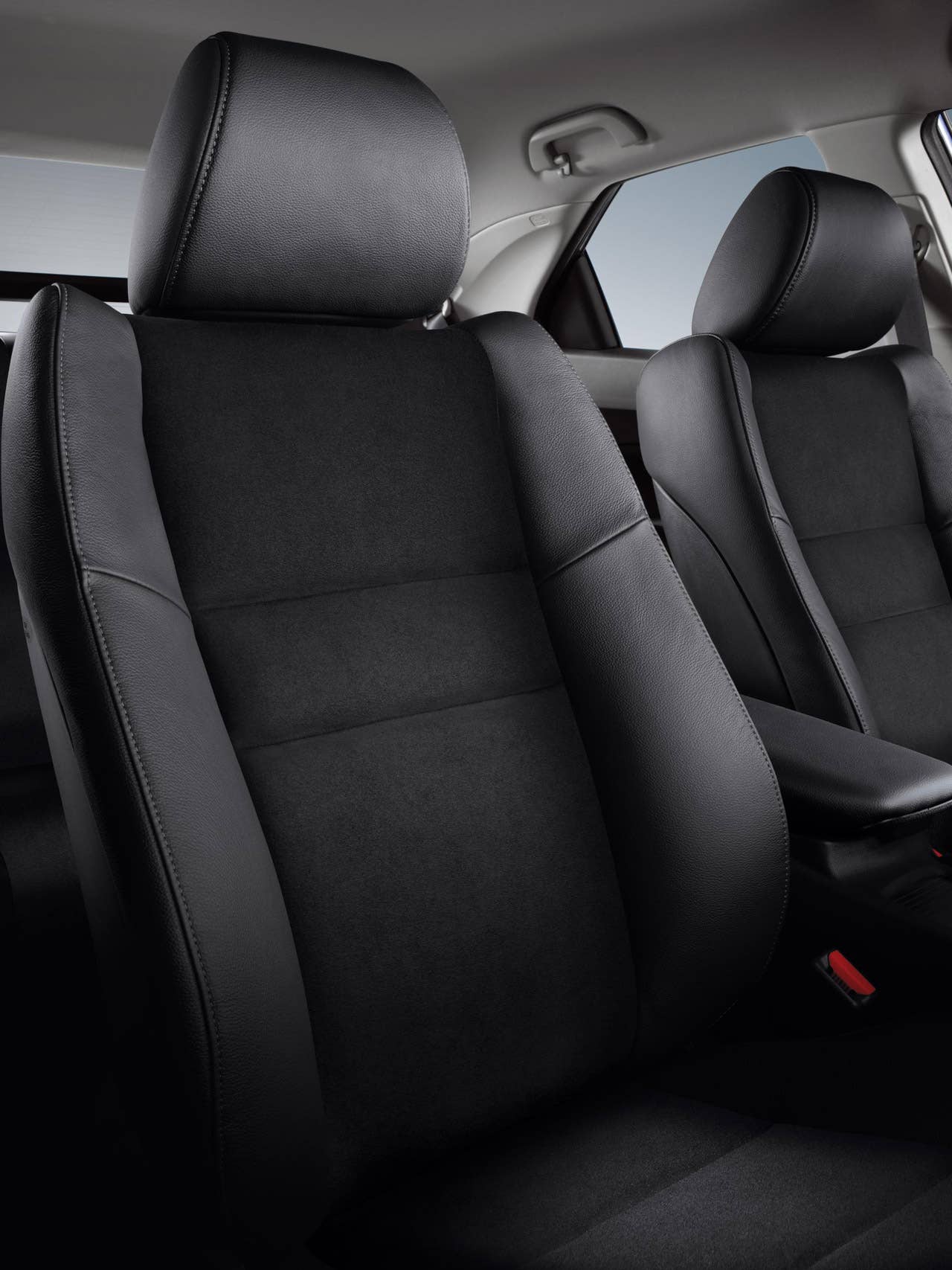 2011 Honda Civic (UK) interior
