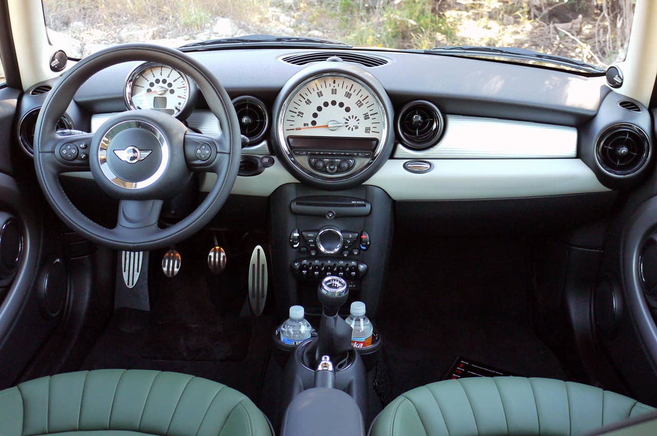 2011 Mini Cooper interior