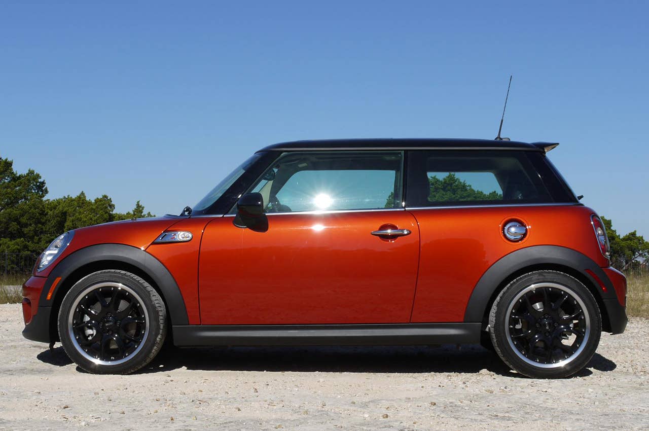 2011 Mini Cooper side view