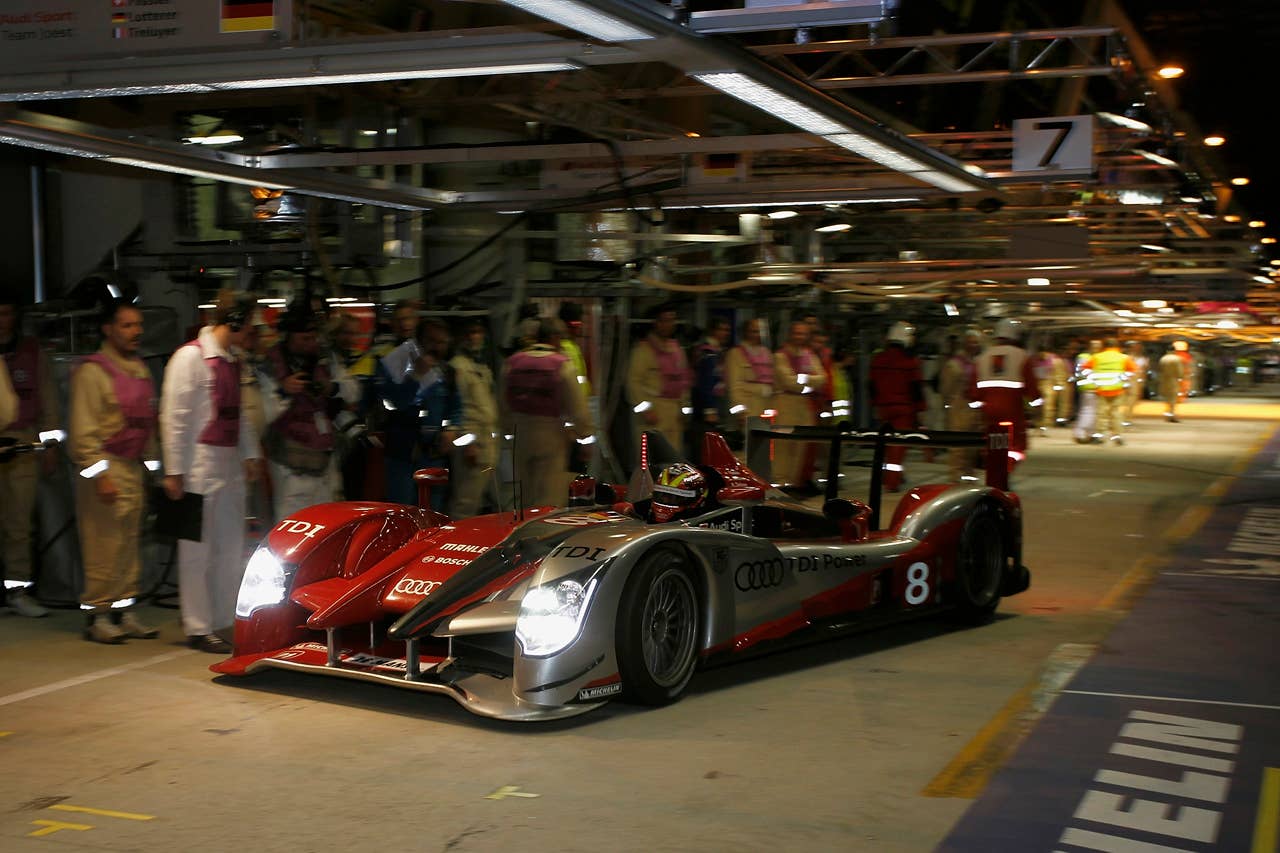 24h Rennen - Le Mans 2010 Benoit Treluyer (F) Audi R15 TDI #8 (Audi Sport Team Joest)