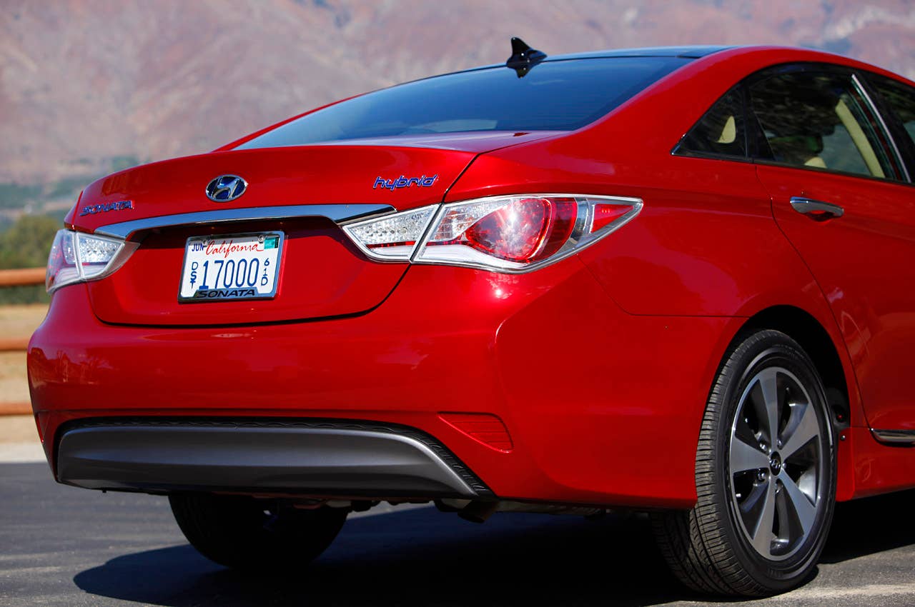 2011 Hyundai Sonata Hybrid rear detail