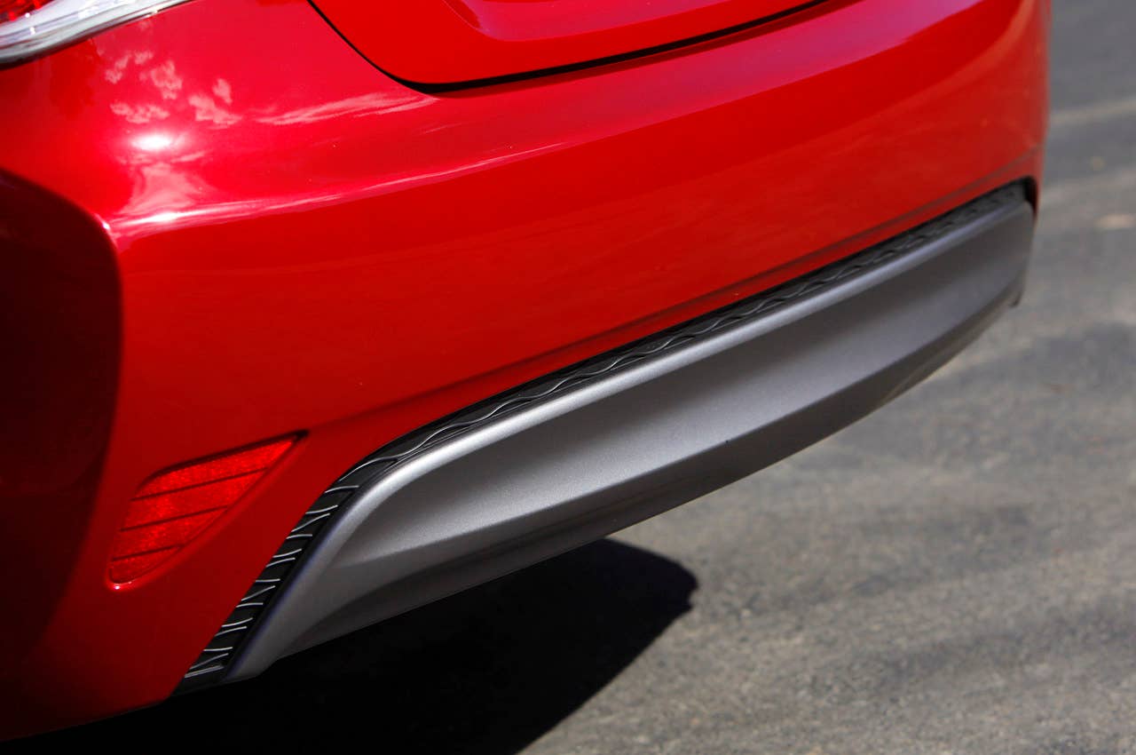 2011 Hyundai Sonata Hybrid rear fascia