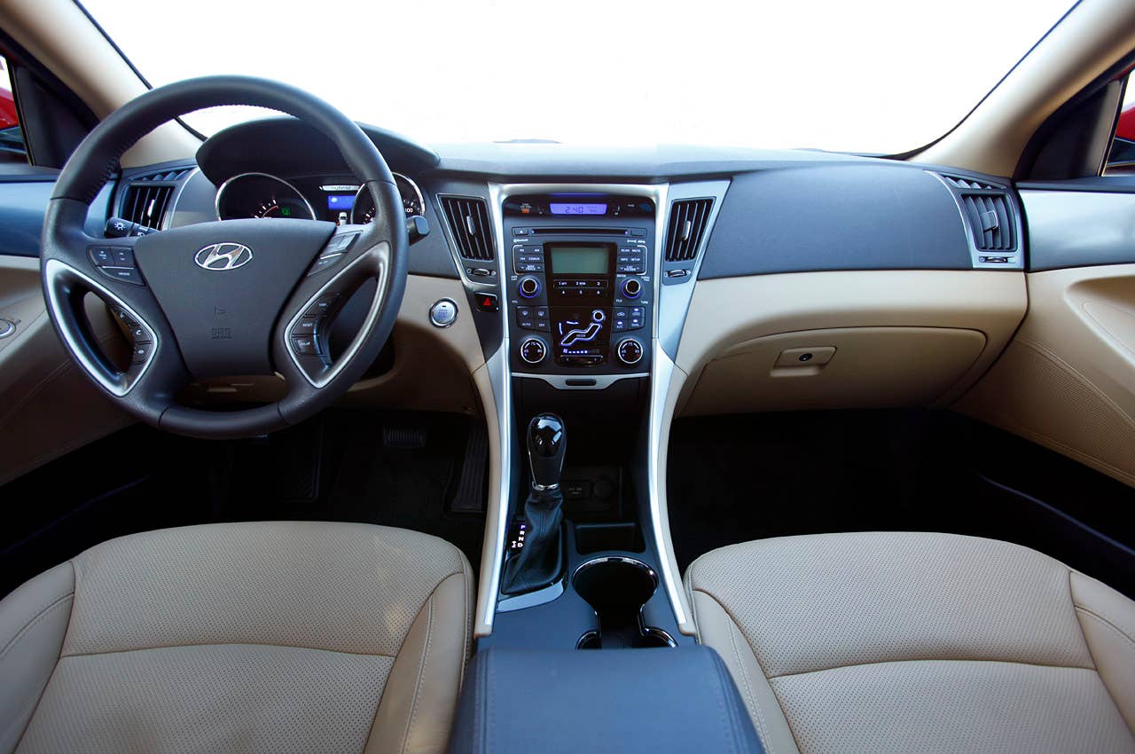 2011 Hyundai Sonata Hybrid interior