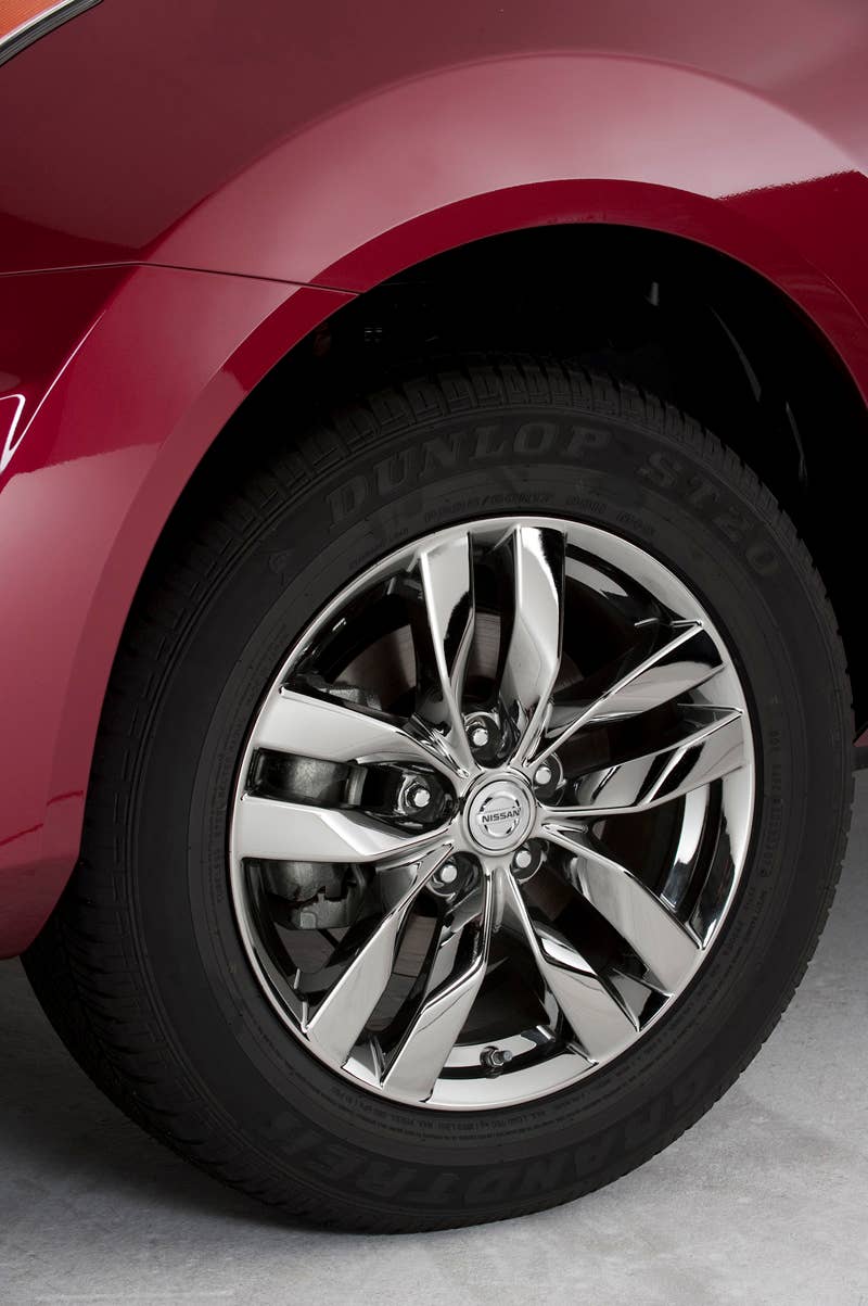 Nissan Rogue Krom, 2010