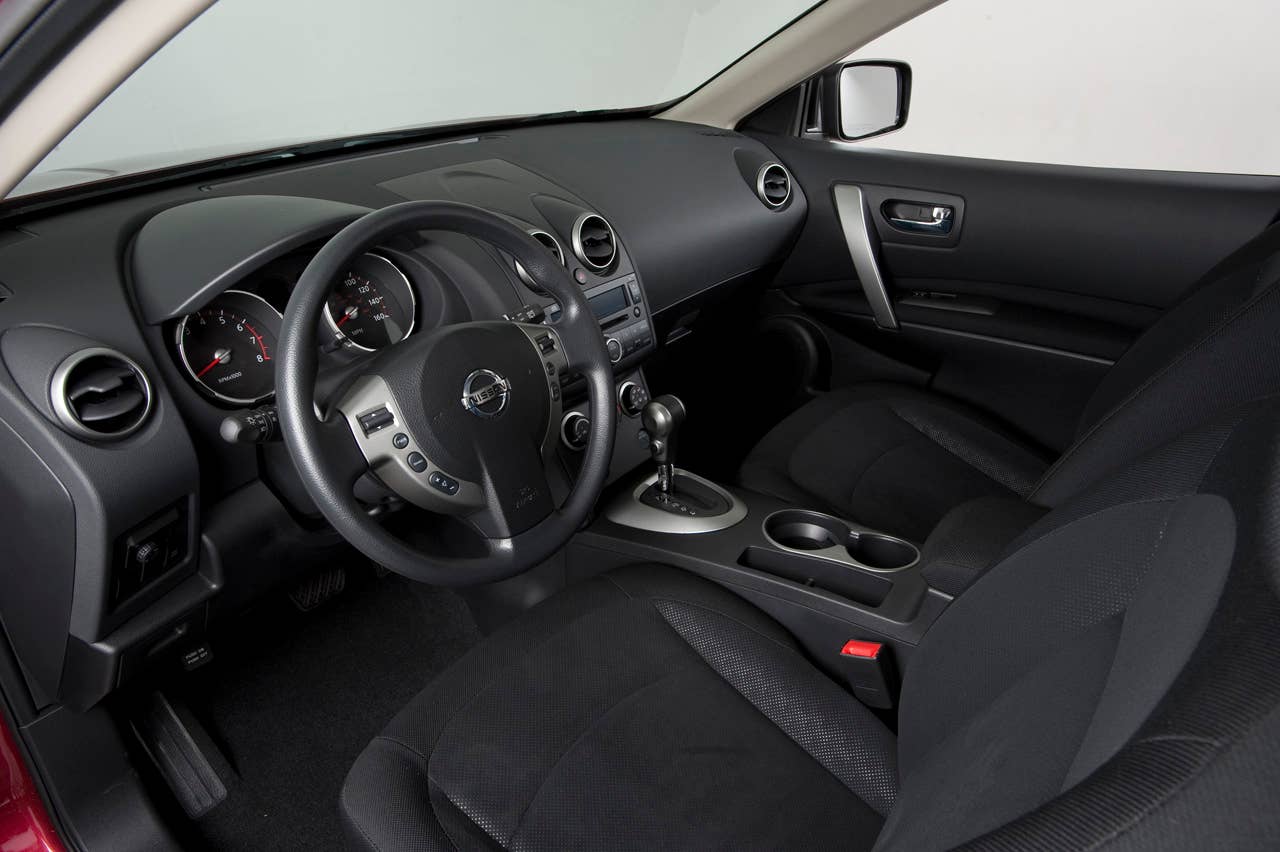 Nissan Rogue Krom, 2010