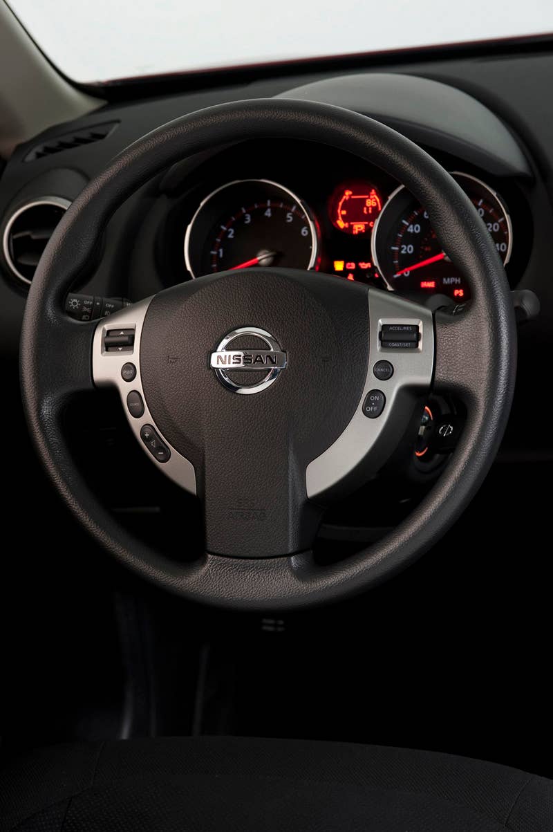 Nissan Rogue Krom, 2010