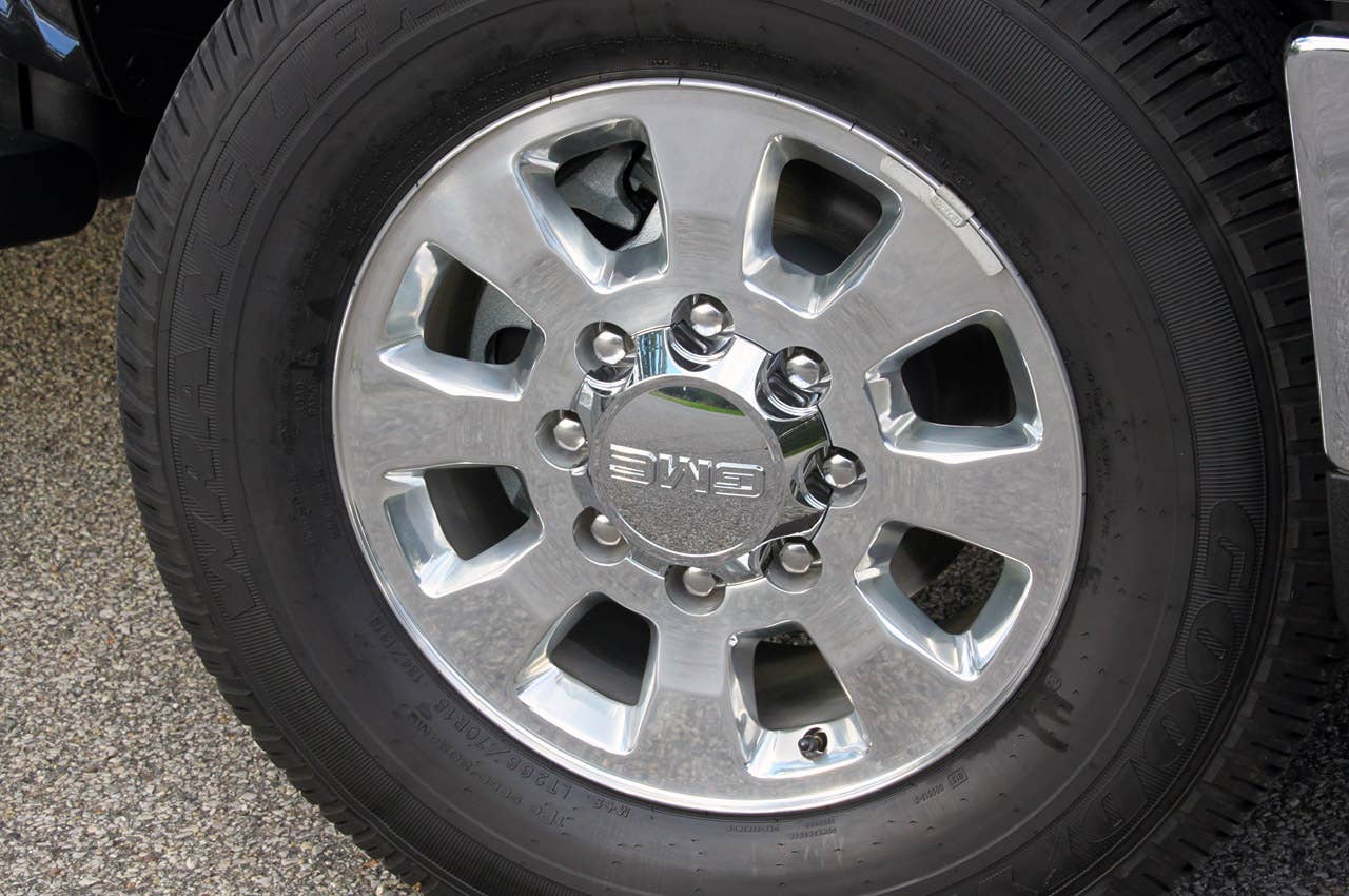 2011 GMC Sierra 3500HD SLE wheel