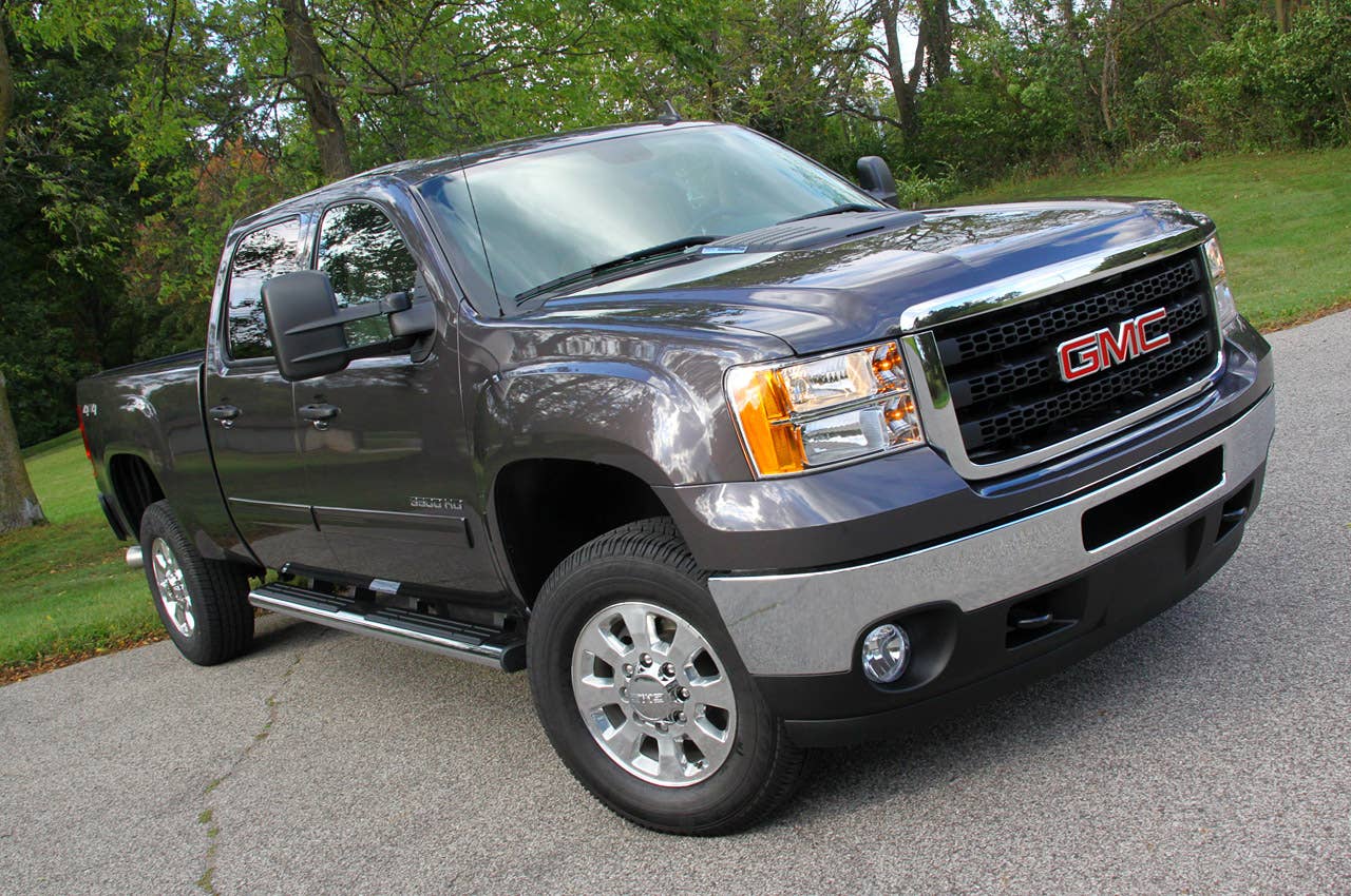 2011 GMC Sierra 3500HD SLE, front 3/4 view