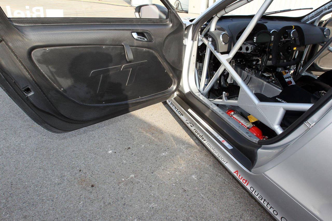 Audi TT GT4 door panel