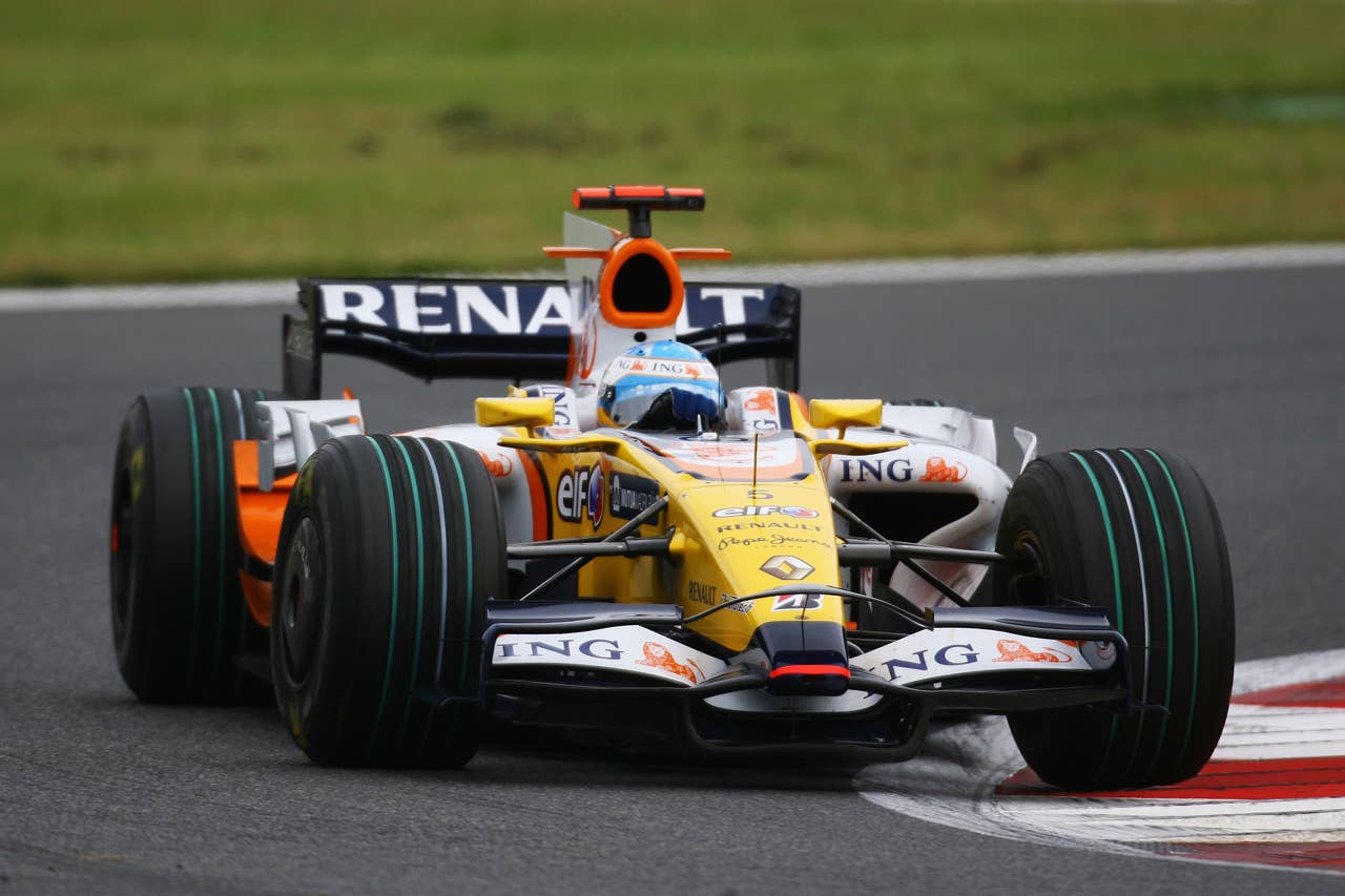 SHIZUOKA, JAPAN - OCTOBER 12: Fernando Alonso of Spain and Renault drives on his way to winning the Japanese Formula One Grand Prix at the Fuji Speedway on October 12, 2008 in Shizuoka, Japan. (Photo by Clive Mason/Getty Images)