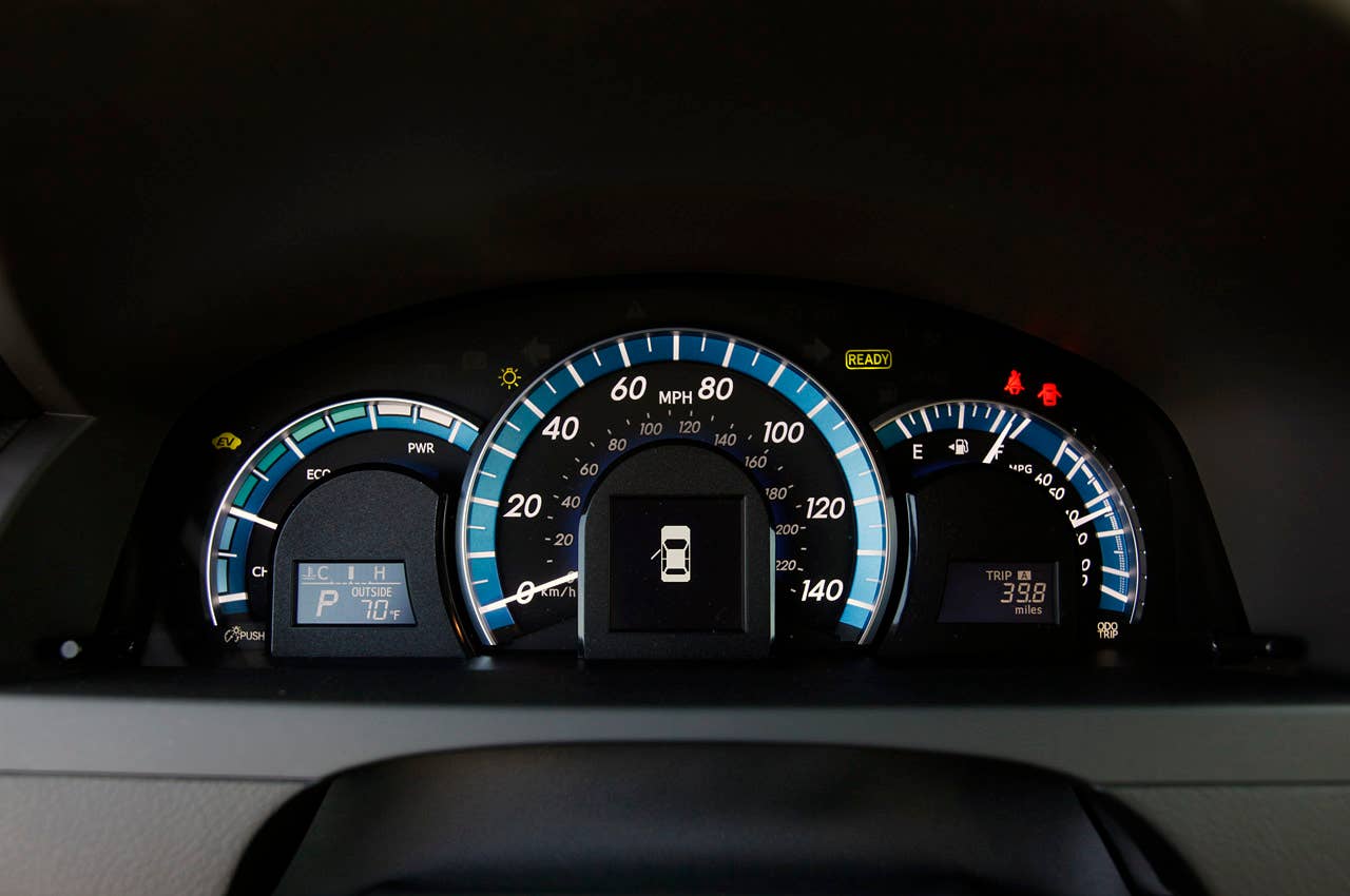 2012 Toyota Camry Hybrid gauges
