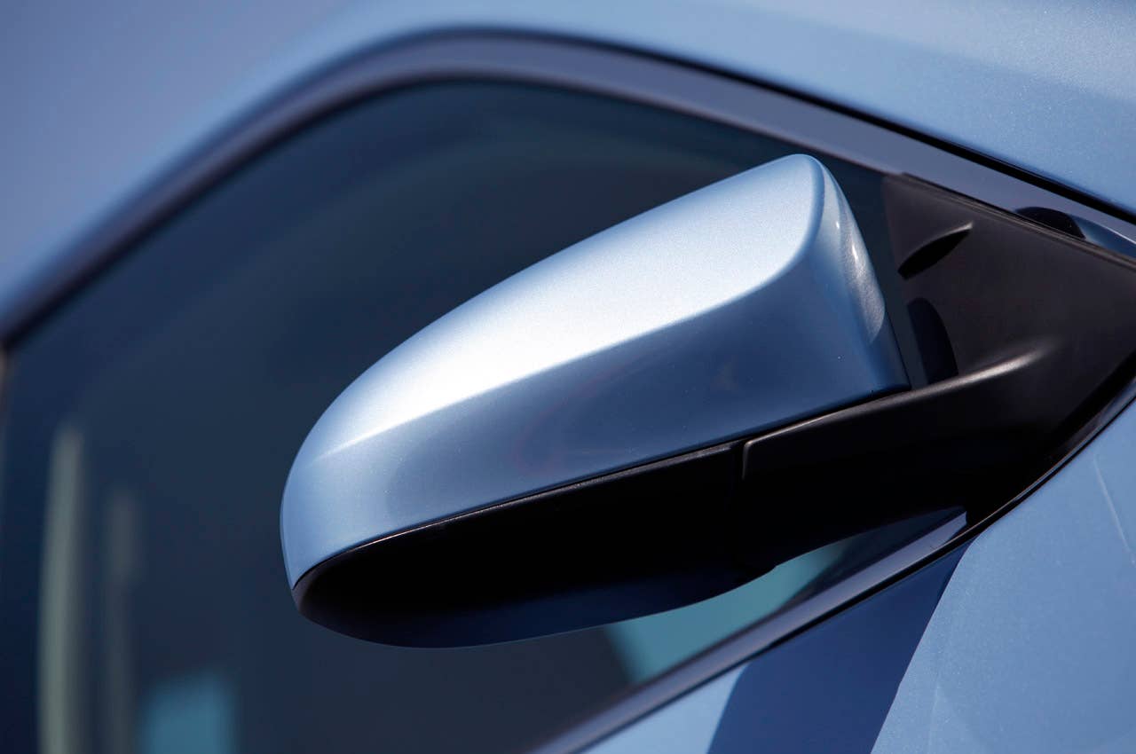 2012 Toyota Camry Hybrid side mirror