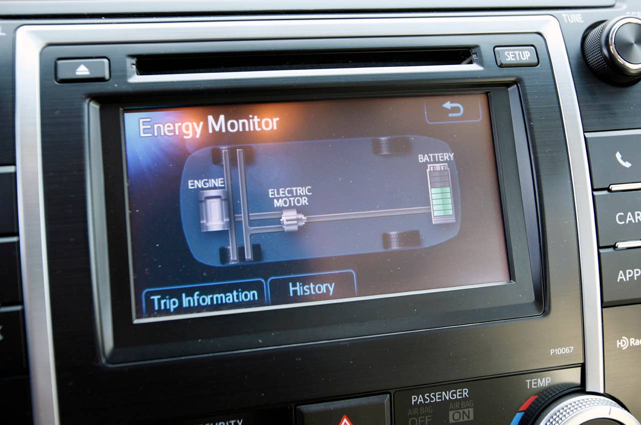 2012 Toyota Camry Hybrid energy monitor display
