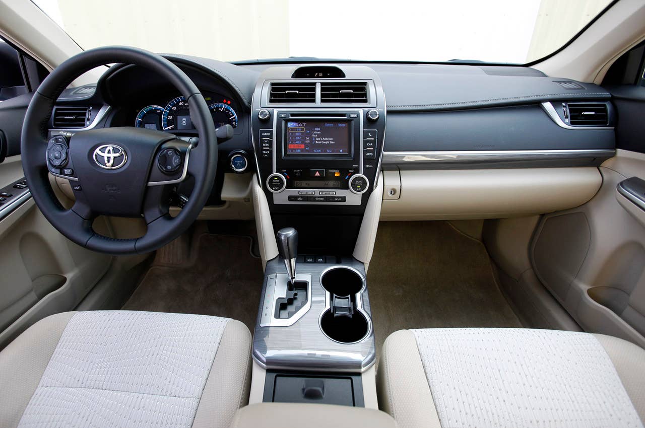 2012 Toyota Camry Hybrid interior