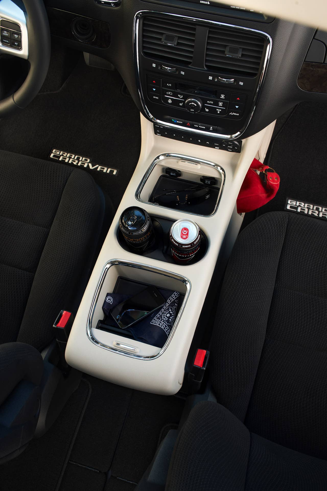 2011 Dodge Grand Caravan console