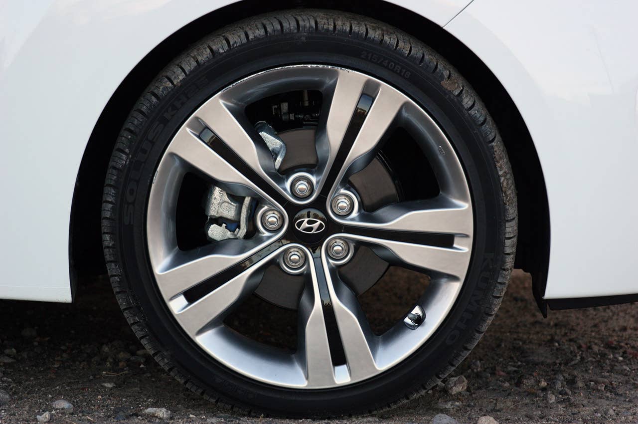2012 Hyundai Veloster wheel