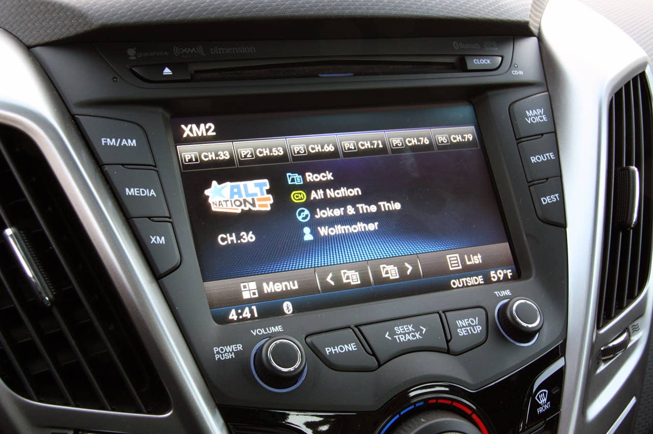 2012 Hyundai Veloster audio system display
